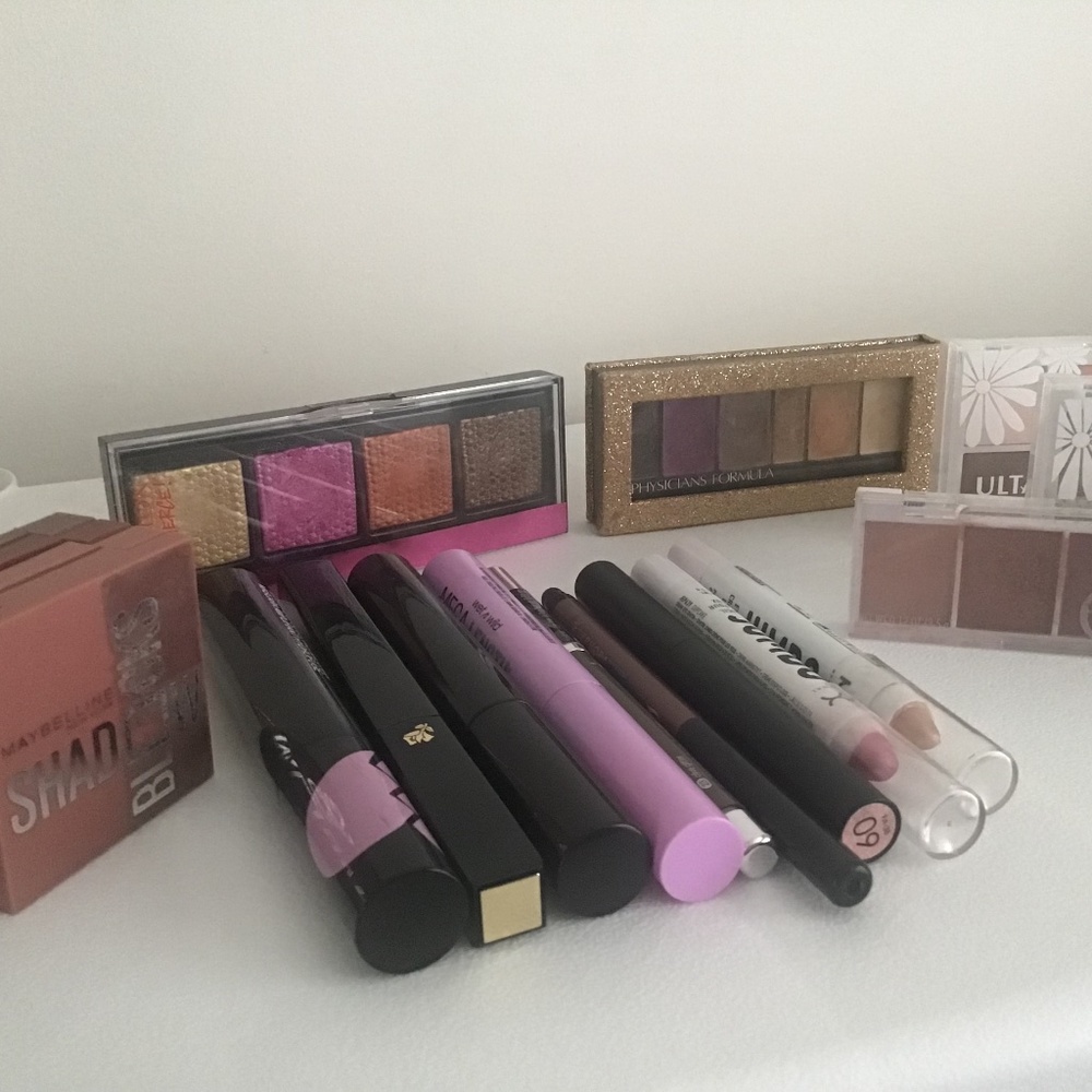 Eye shadow bundle
